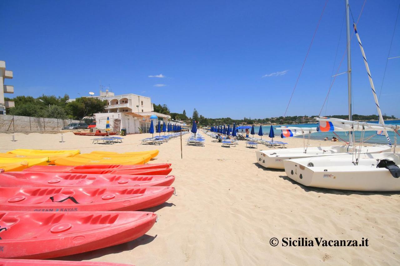 Villa Nisa Apartment Sea View Fontane Bianche Exterior photo